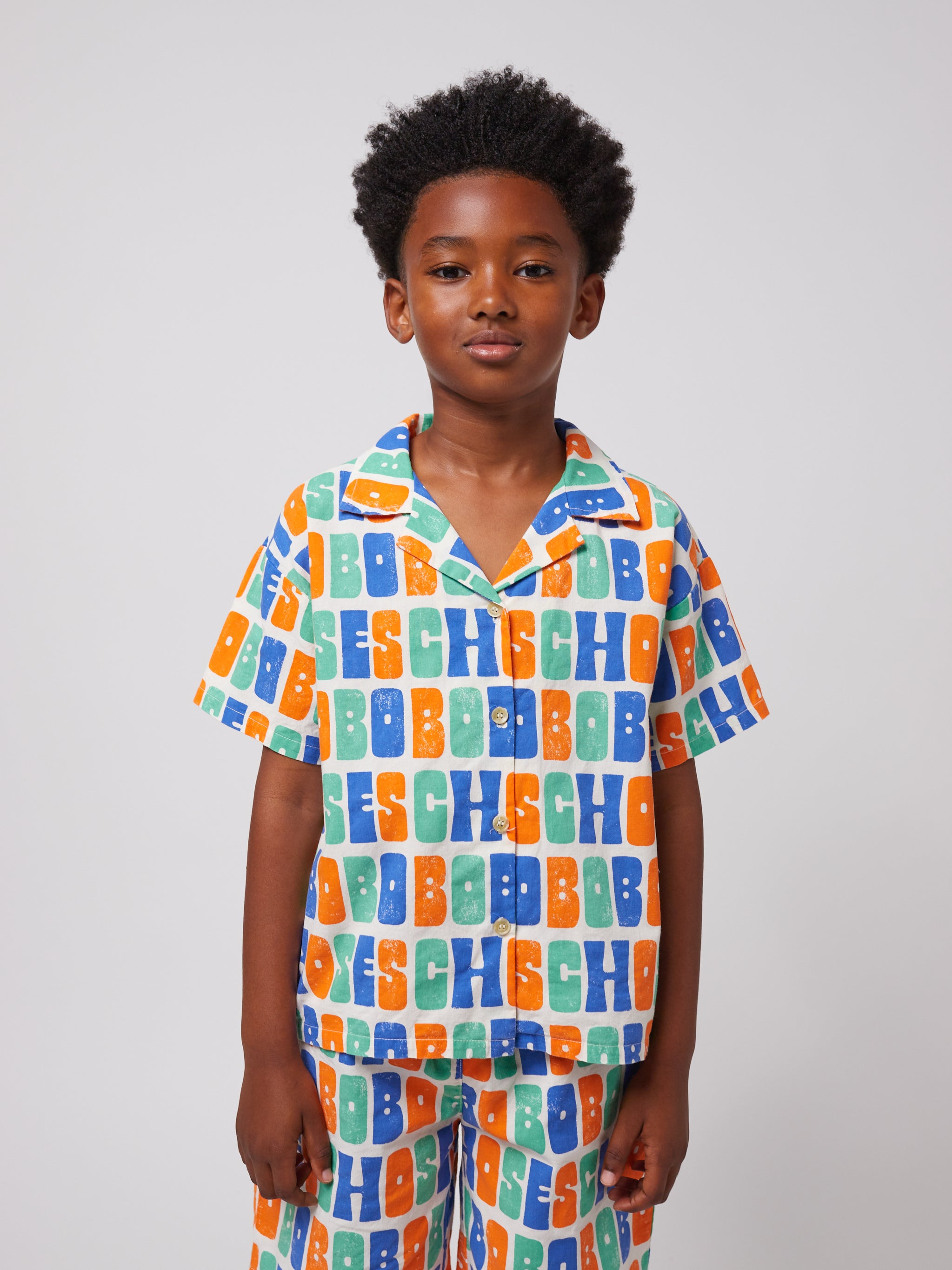 BOBO CHOSES シャツ＋ショートパンツ セットアップ 2-3yサイズ BOBO CHOSES（ボボショーズ）の「Multicolor Sail Boat all over