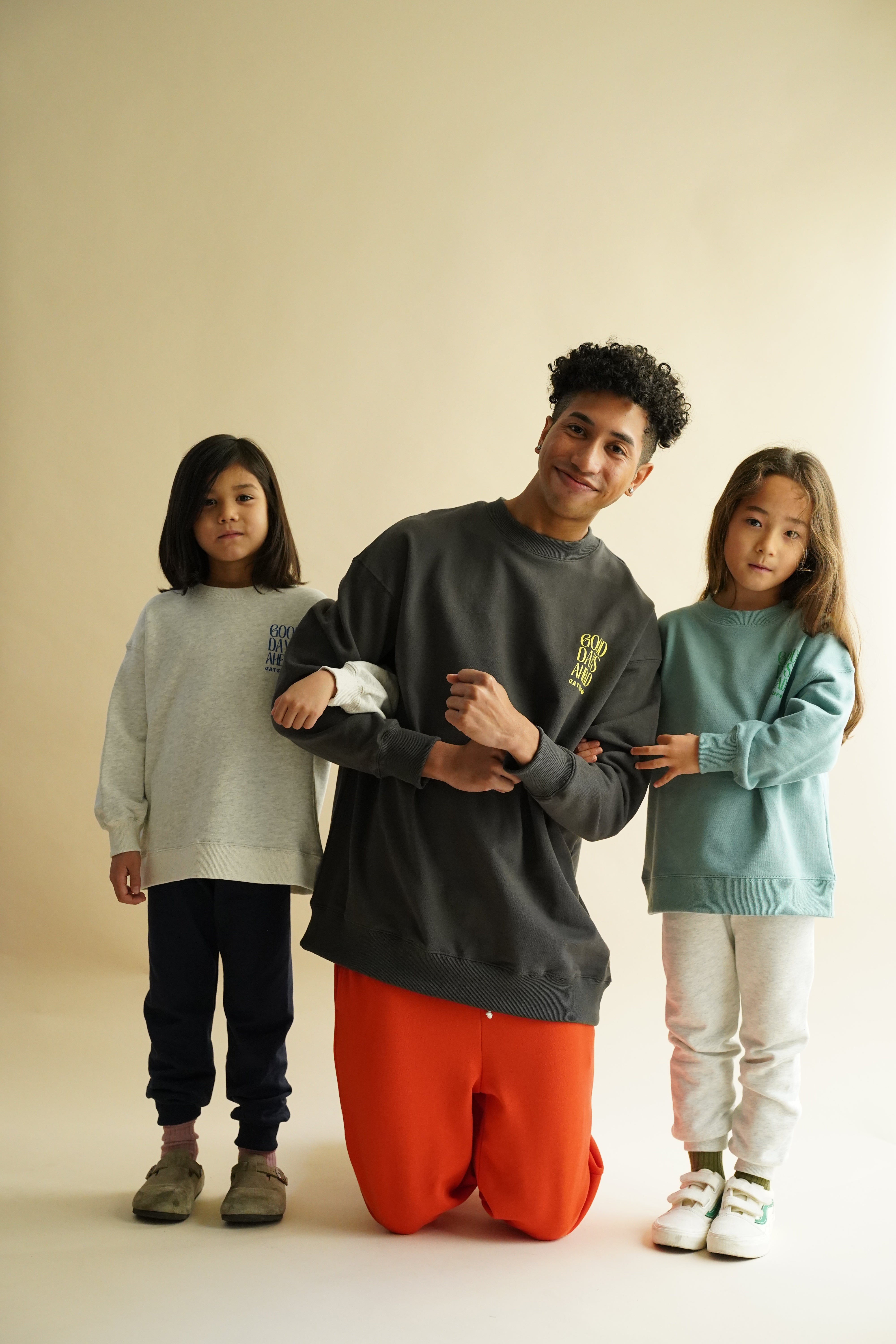 2025AW】“GOOD DAYS AHEAD”スウェットトップス（大人サイズ） – Catchup